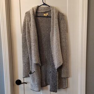 Princess Vera Wang Oversized & Comfy Fuzzy Black & White Cardigan Medium